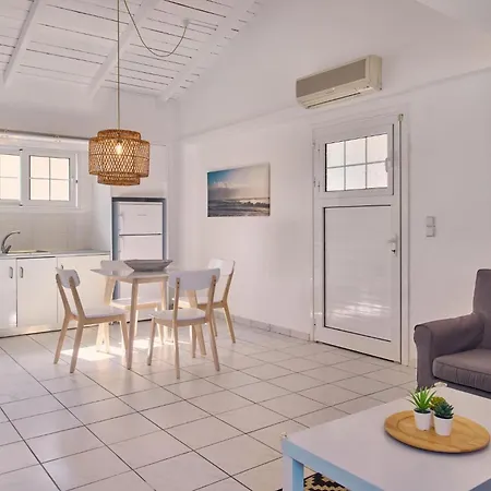 فيلة Nefeli Periyali *