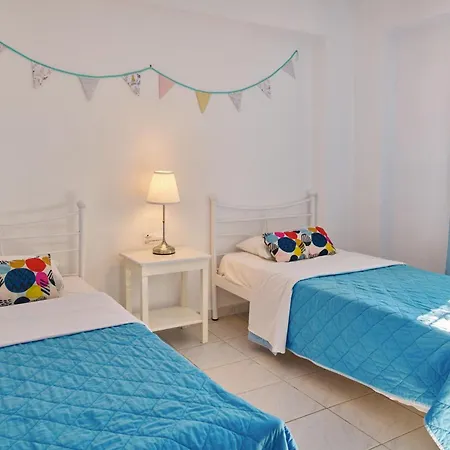 فيلة Nefeli Periyali *