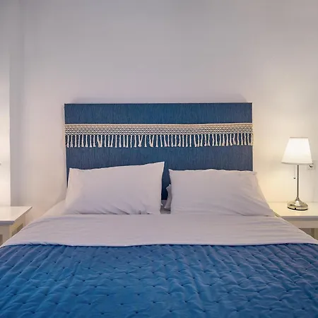 فيلة Nefeli Periyali *